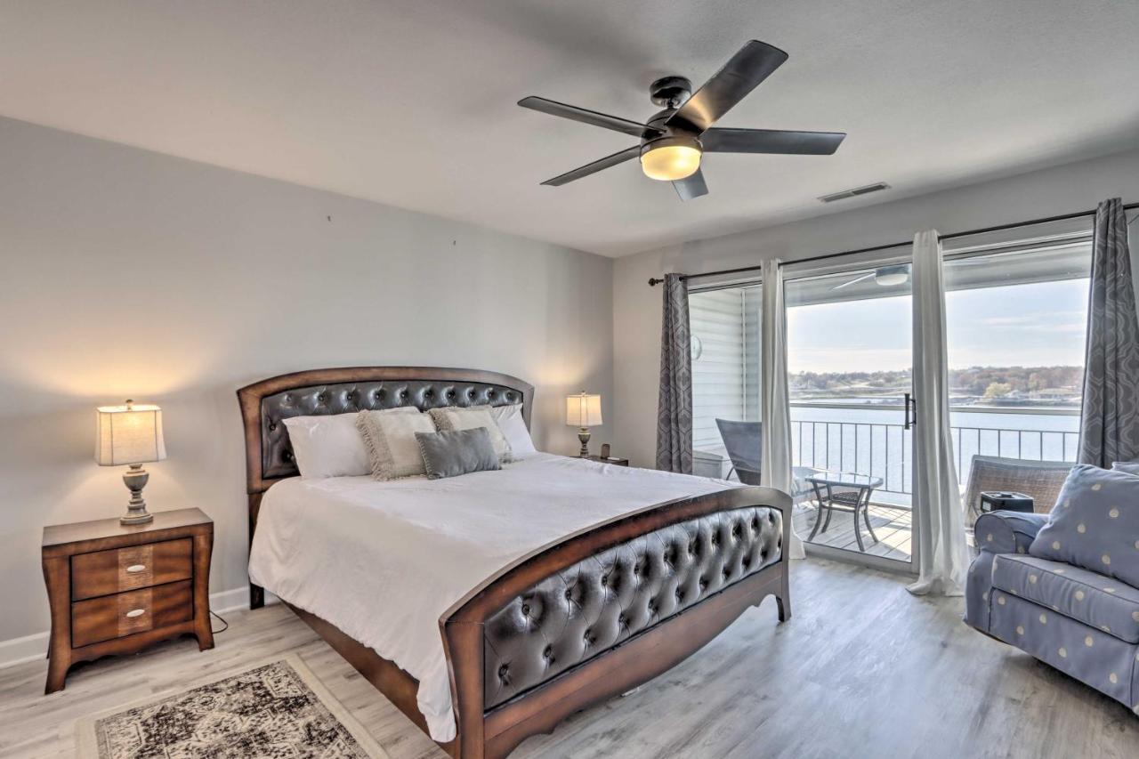 Sunny Osage Beach With Balcony And Lakefront View 外观 照片