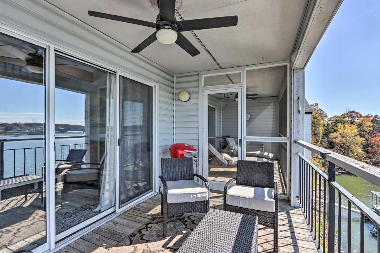 Sunny Osage Beach With Balcony And Lakefront View 外观 照片